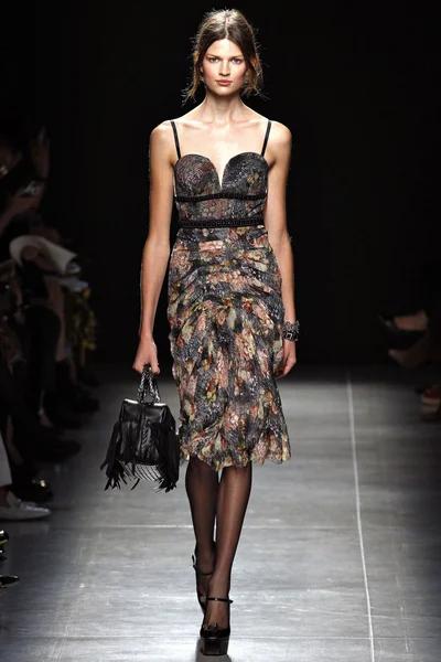 Look 29